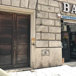 Panzió - Monti, Róma